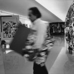 Ugo Nespolo artista eclettico nel lo studio di Torino