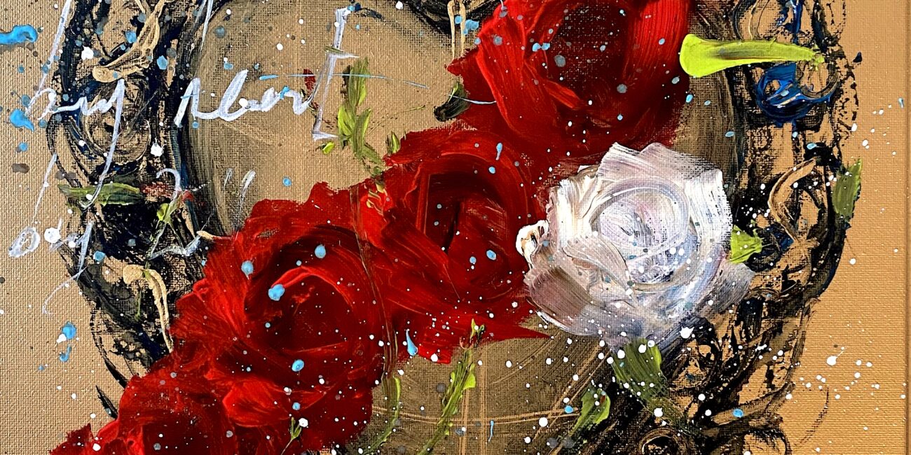 cuore cristiano con rose rosse