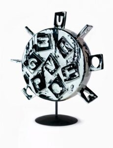 NESPOLO- SCULTURA CERAMICA